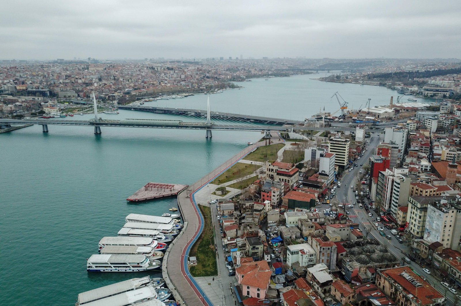 A view of central Istanbul's Golden Horn inlet, deserted during the coronavirus outbreak, Thursday, March 26, 2020. (AFP Photo)