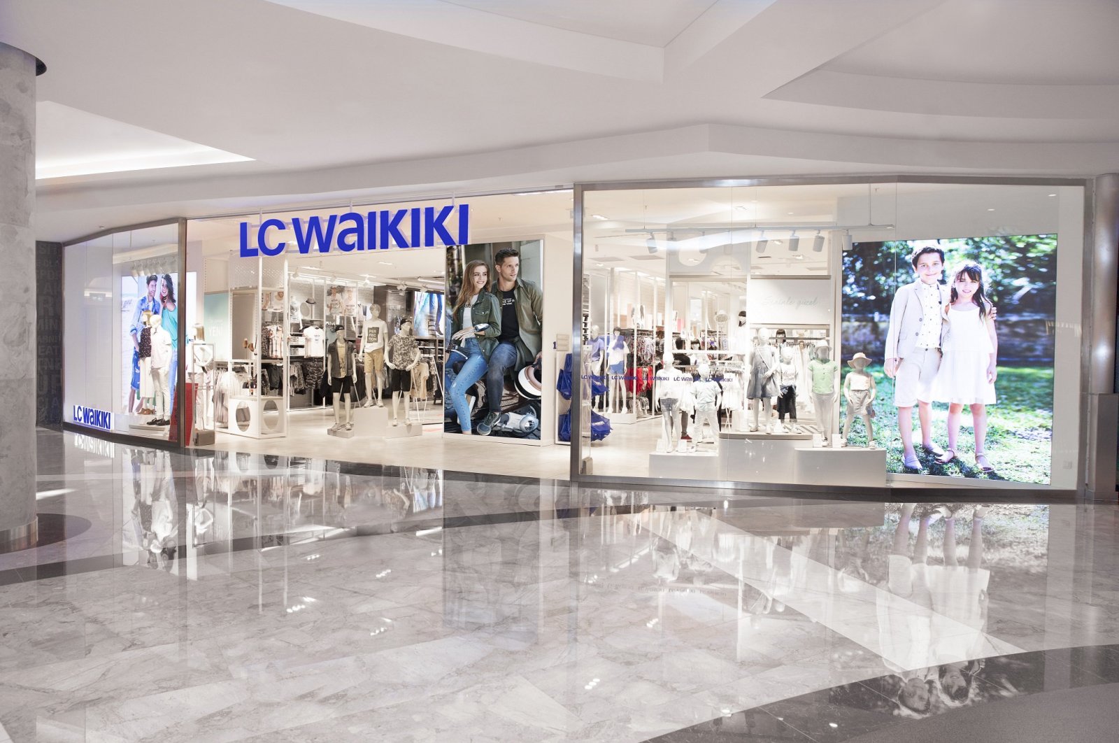 LC Waikiki and Mavi announced they will temporarily stop offering online sales. (Sabah Photo)