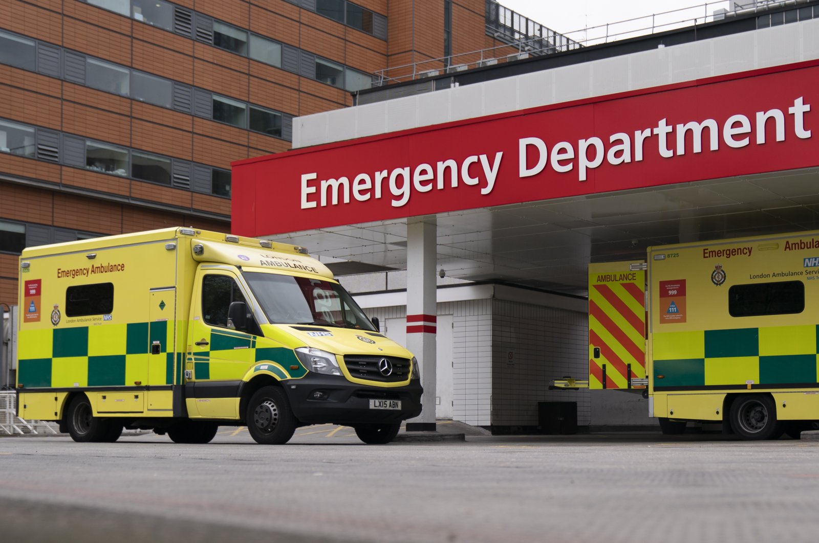 Ambulances outside St Thomas' Hospital, Central London, Britain, 01 April 2020. (EPA Photo)
