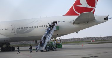 Turkey has begun repatriating its citizens working in Kuwait as laborers, amid the coronavirus pandemic, the country’s deputy foreign minister said on Thursday. Some 301 laborers landed at the Ordu-Giresun Airport, Thursday, April 2, 2020 (AA Photo)