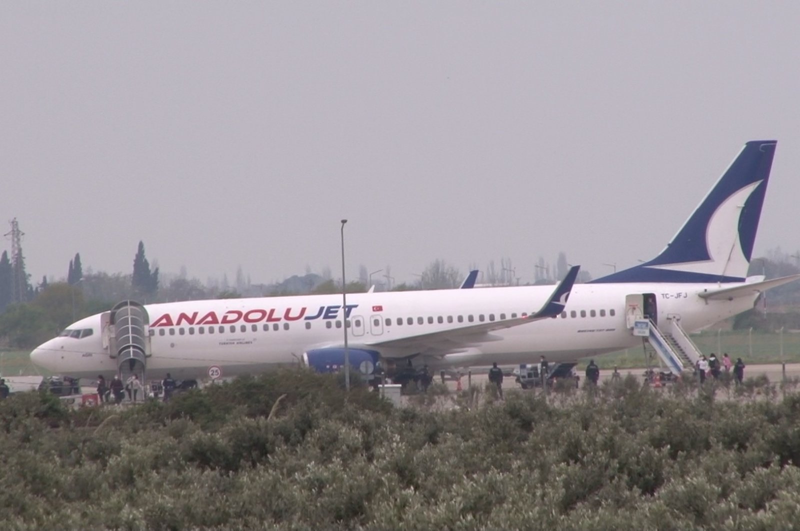 An Anadolujet plane carrying 190 people from the Turkish Republic of Northern Cyprus landed in Balıkesir. After being checked by the police the Turkish citizens were brought to dormitories to stay in quarantine. (AA Photo)
