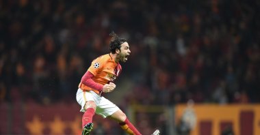 Selçuk İnan celebrates after scoring a goal during the UEFA Champions League Group C football match between Galatasaray AS and FC Astana at the Turk Telekom Arena in Istanbul, Dec. 8, 2015. (AFP Photo)