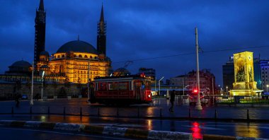 Muslims across Turkey will be observing the night of Barat in their homes, instead of going to mosques due to the coronavirus. (AA Photo)