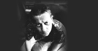 A photo of Metin Eloğlu by renowned photographer Ara Güler. 