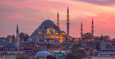 The Süleymaniye Mosque was built by Mimar Sinan under the auspices of Suleiman I. (Shutterstock Photo)