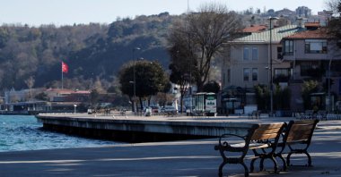 A general view of a deserted street during a two-day curfew which was imposed to prevent the spread of the coronavirus, Istanbul, April 12, 2020. (Reuters Photo)