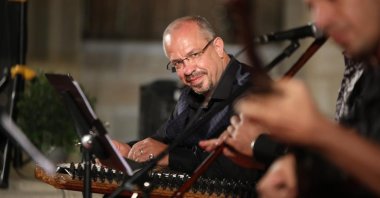 Göksel Baktagir from the Istanbul State Turkish Music Ensemble will perform a kanun concert at 4 p.m on Friday, April 24, 2020. (AA Photo)