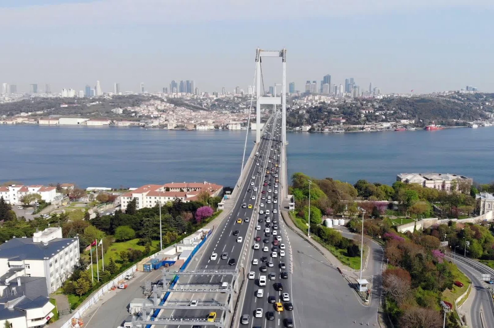 Traffic on July 15 Martyrs' Bridge after the end of a four-day curfew, in Istanbul, Turkey, April 27, 2020. (İHA Photo) 