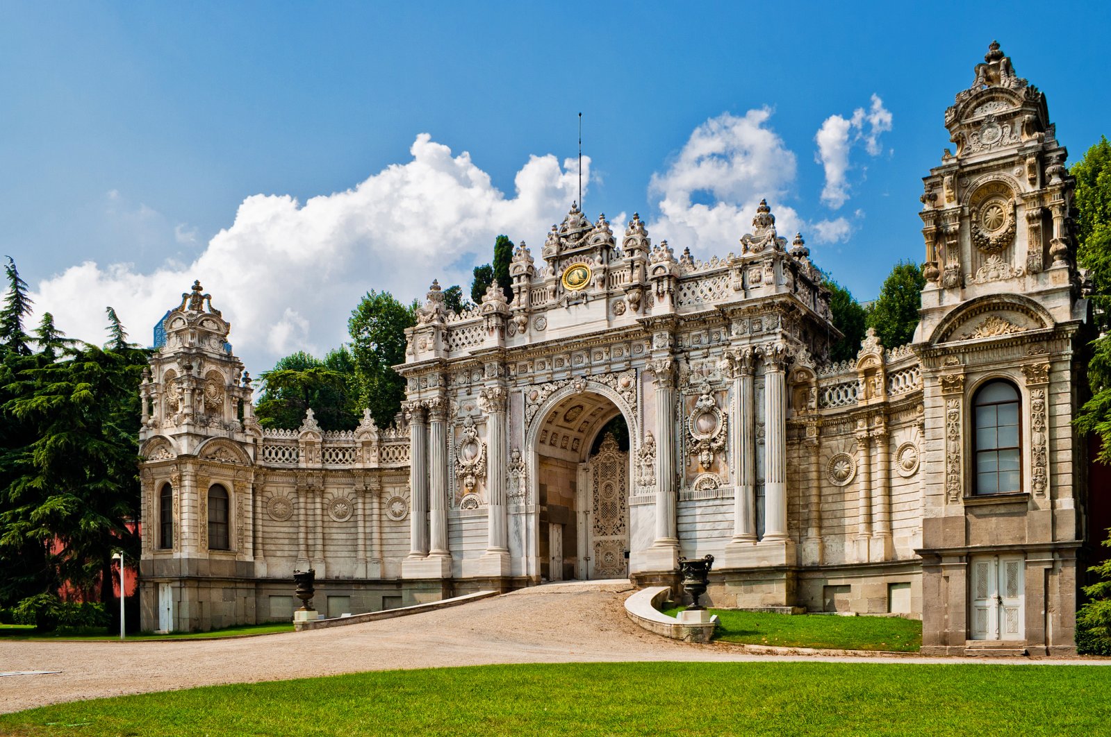 Built between 1843 and 1856 on the European coast of the Bosporus, Dolmabahçe Palace has been a touristic favorite for years. (iStock Photo)