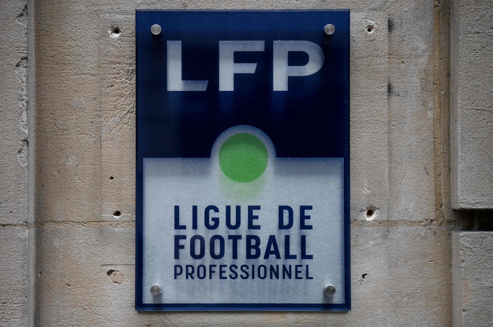 The logo of the French Professional Football League at the association's headquarters in Paris, France, April 28, 2020. (AFP Photo)