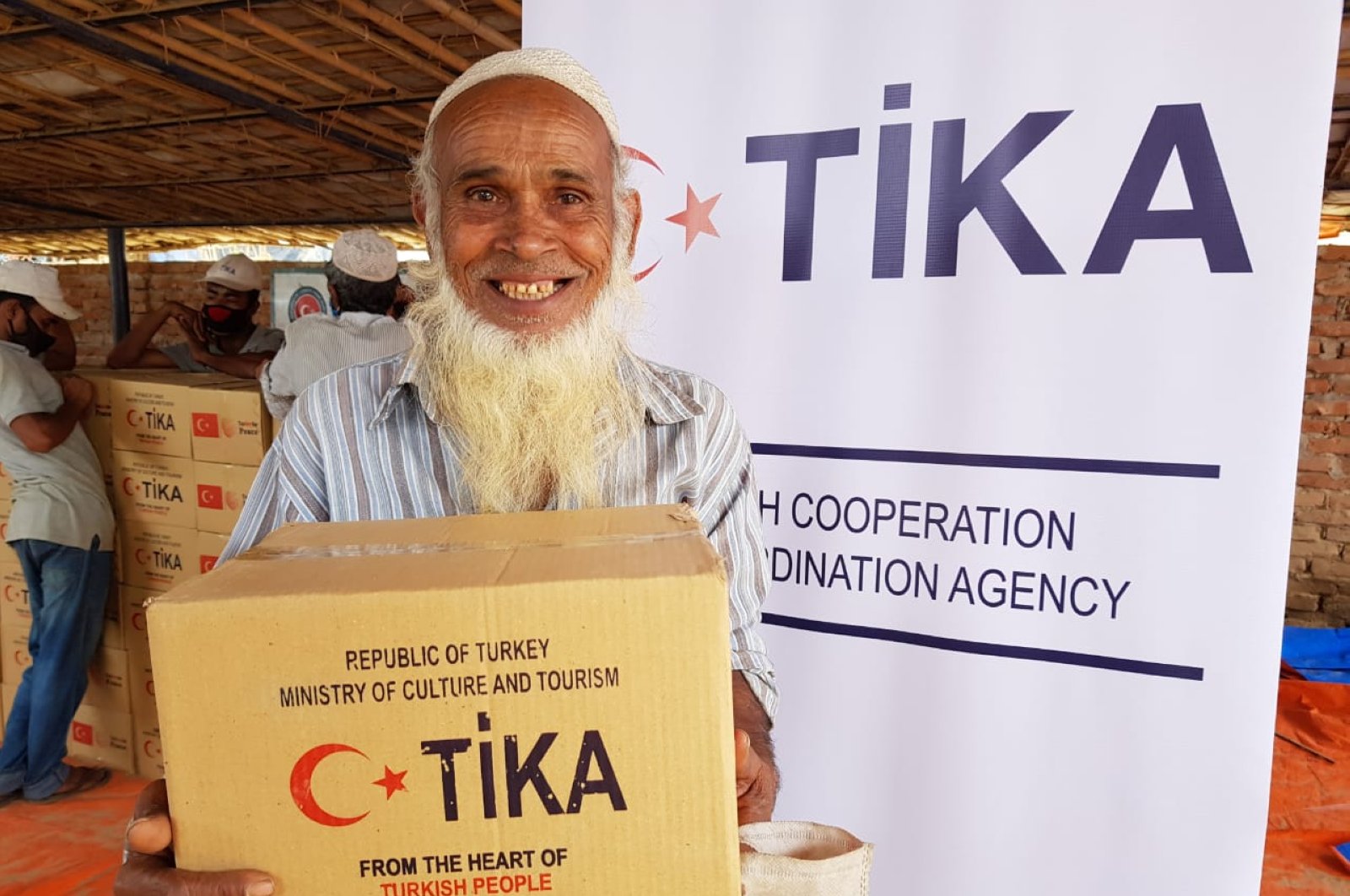 The Turkish Cooperation and Coordination Agency (TİKA) delivers 5,000 personal care packages for the Rohingya refugees in Bangladesh's camps, April 29, 2020. (AA Photo)