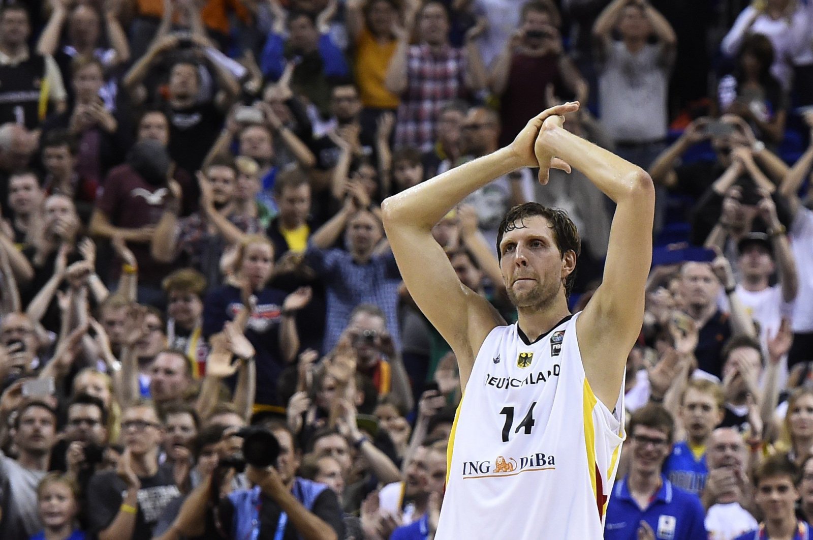 Dirk Nowitzki reacts after the EuroBasket Group B match between Germany and Spain, in Berlin, Germany, Sept. 10, 2015. (AFP Photo)