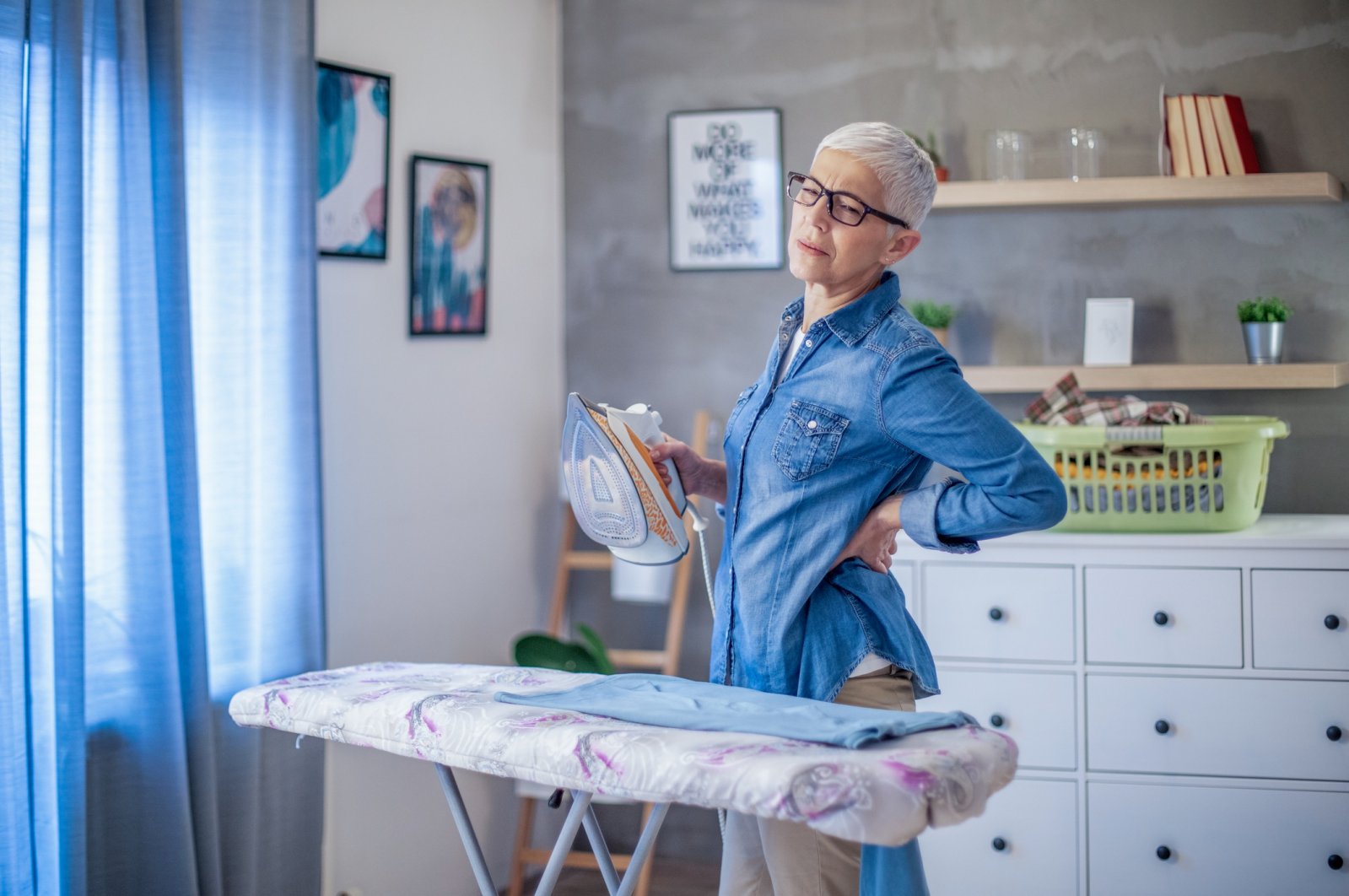 If you are not careful about your posture, you can really injure yourself while doing chores around the house. (iStock Photo)