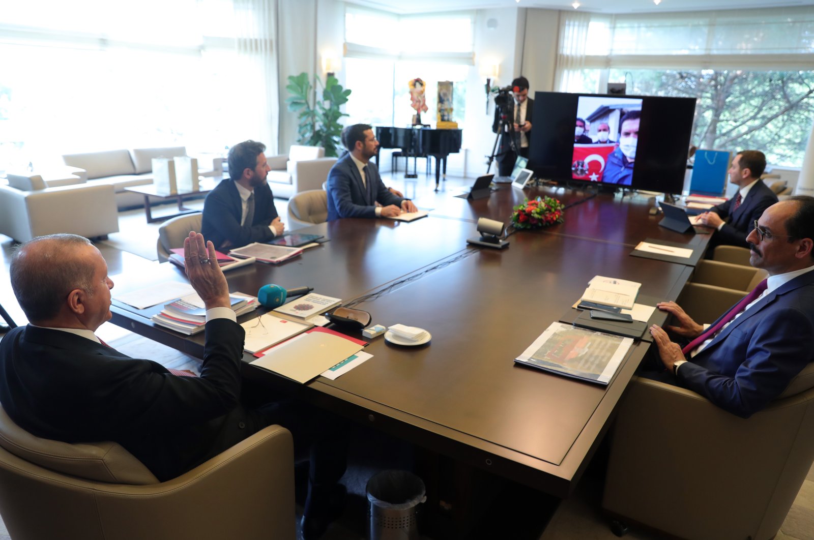 President Erdoğan gestures as he speaks to the family, in a video call made from Istanbul, Friday, May 1, 2020. (AA Photo)