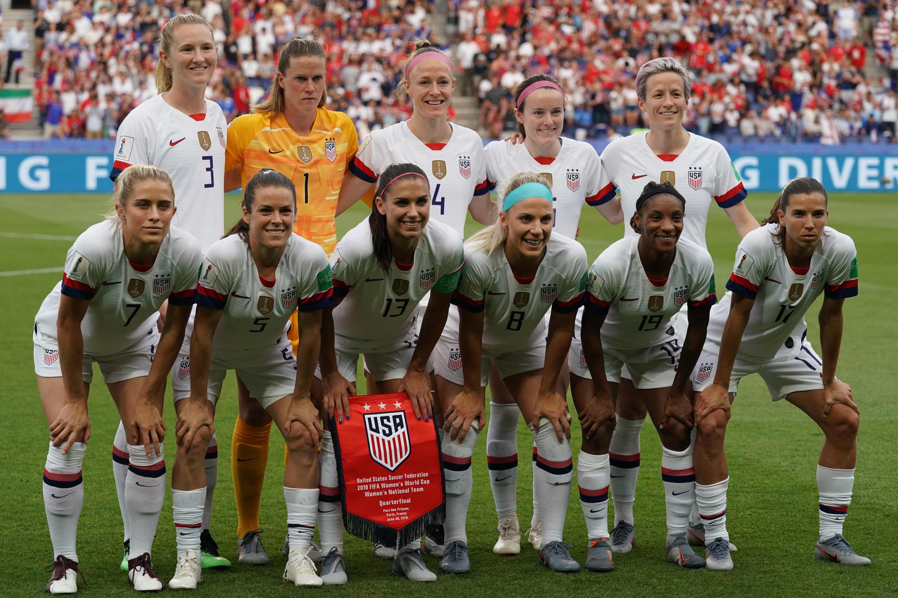 The Soccer Team Poses for a Picture after the Match. Editorial Image -  Image of together, footballers: 121593610