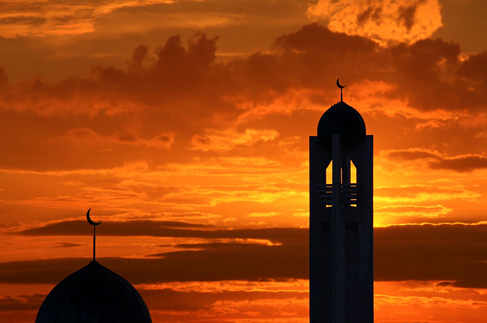 Silhouette of a mosque in sunset in Toronto (Shutterstock Photo)