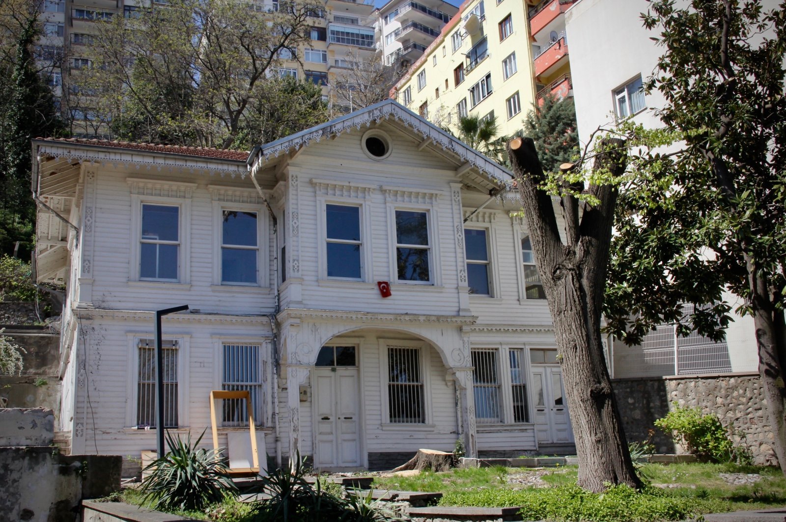 A photo of Saatçi Mansion from afar. (AA Photo)