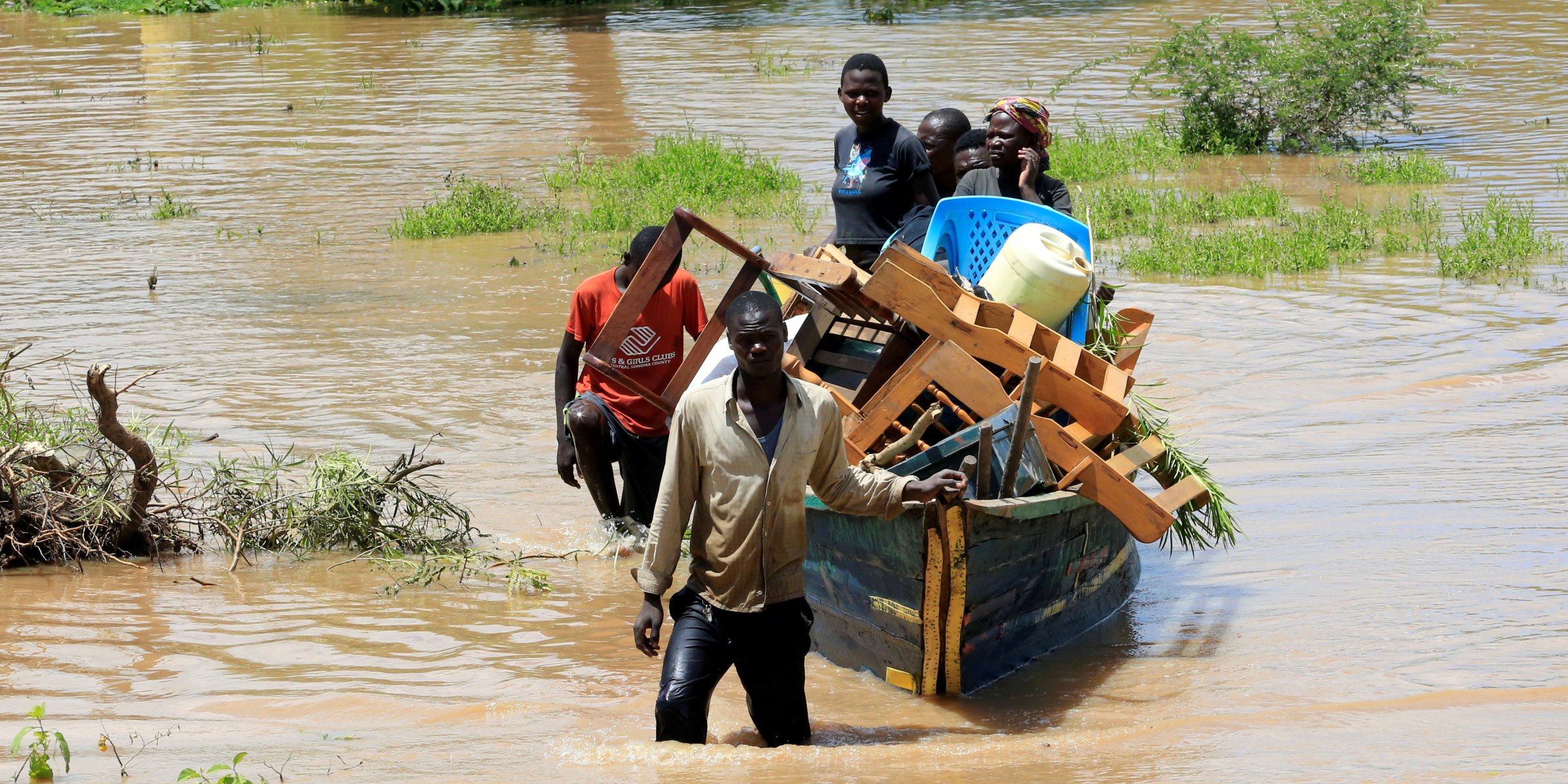Kenya floods claim 194 lives, displace 100,000 Daily Sabah
