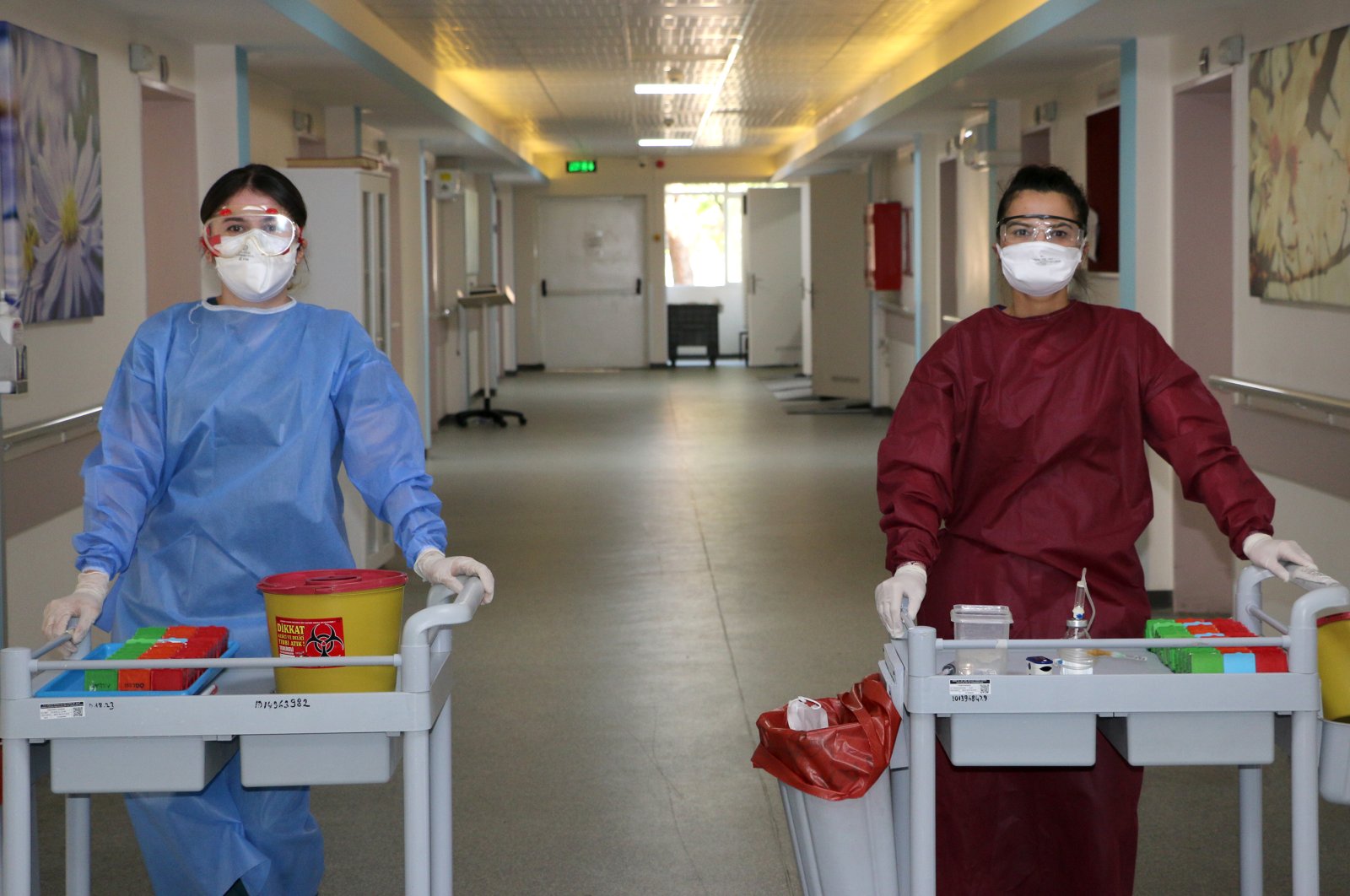 Nurses at Dr. Suat Seren Pulmonary Diseases Hospital, İzmir, Turkey, May 11, 2020. (AA File Photo)