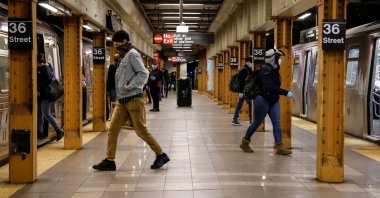 Morning commuters are seen at the subway station during the coronavirus outbreak in the Brooklyn borough of New York City, New York, U.S., May 14, 2020. (Reuters Photo)