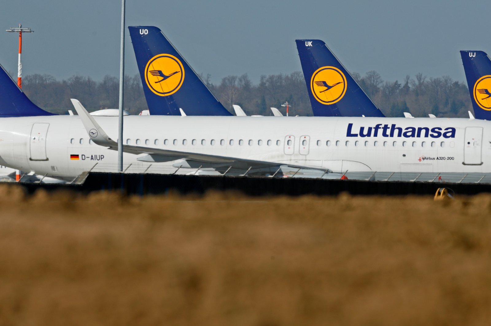 At the peak of lockdown measures, German aviation giant Lufthanser was posting loses of up to 1 million euros per hour, April 29, 2020 (IHA Photo)