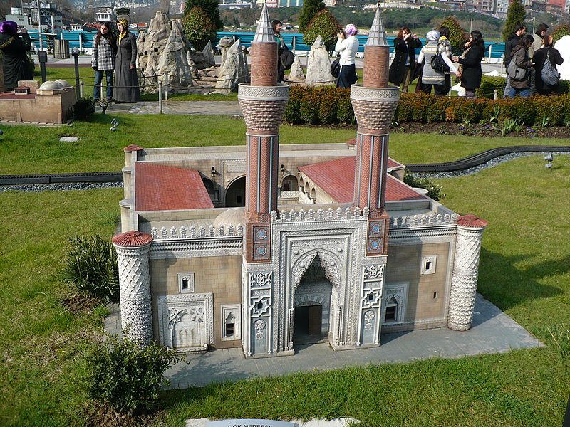 A miniature model of the Gök Medrese at Istanbul's Miniatürk.