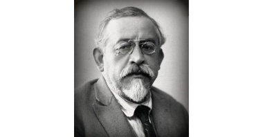 Yusuf Akçura is especially known for his famous “Üç Tarz-ı Siyaset” article.