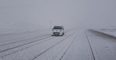 A car travels through the Ahmediye Pass on the highway between Turkey's eastern Erzincan and Gümüşhane provinces, May 25, 2020. (AA Photo)