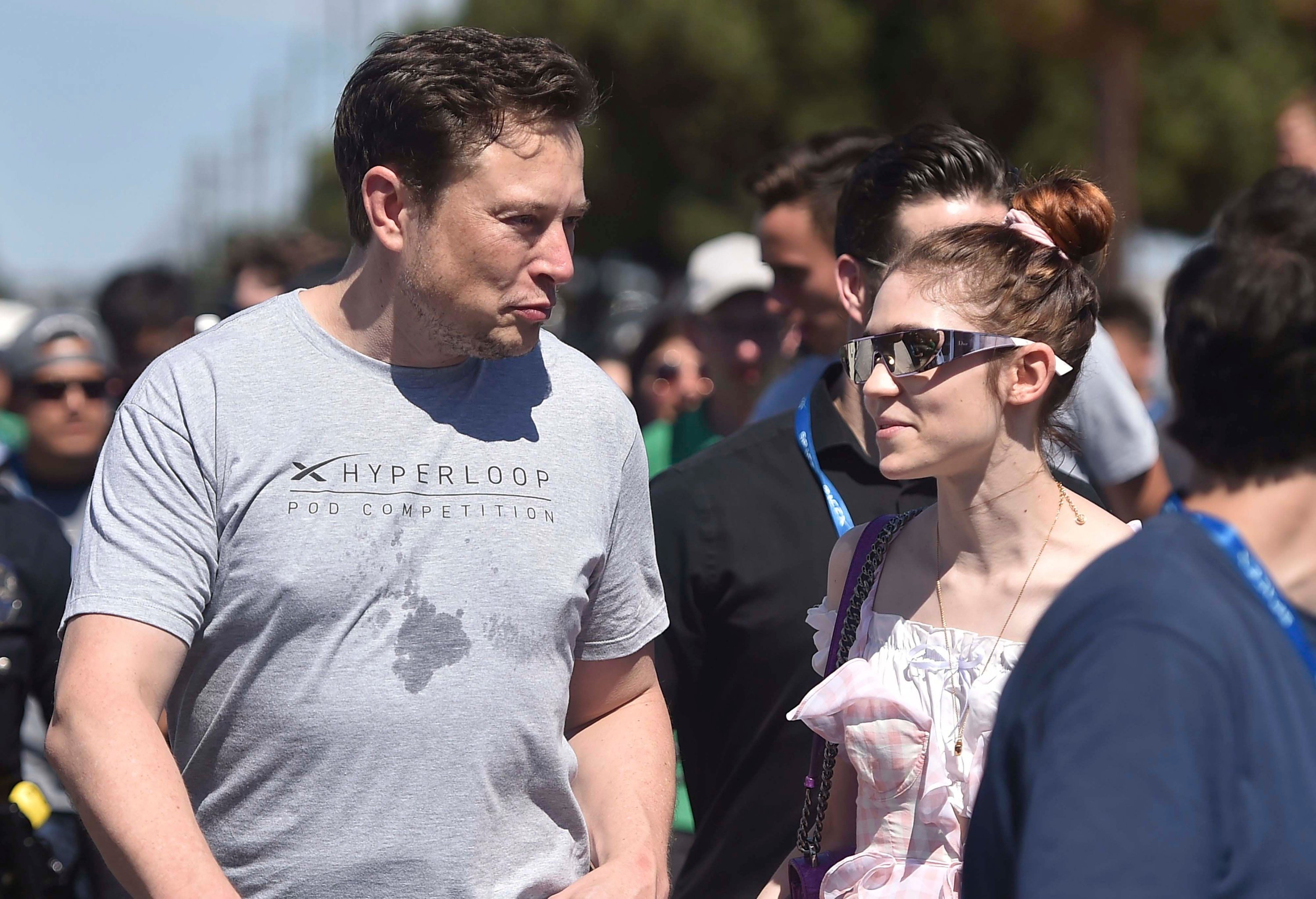 Elon Musk And Grimes Rename Their Child As X Ae A Xii Daily Sabah