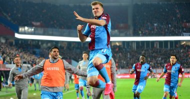 Trabzonspor's Alexander Sorloth celebrates a goal during a Turkish Cup match against Fenerbahçe in Trabzon, Turkey, March 3, 2020. (AA Photo)