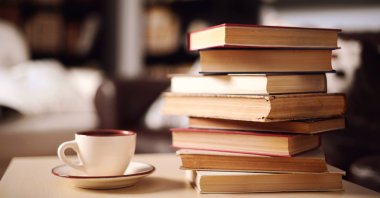 If you have some books lying around judging you all the more harshly for not reading them, here are some ways you can retrain the distracted mind on how to concentrate. (iStock Photo)