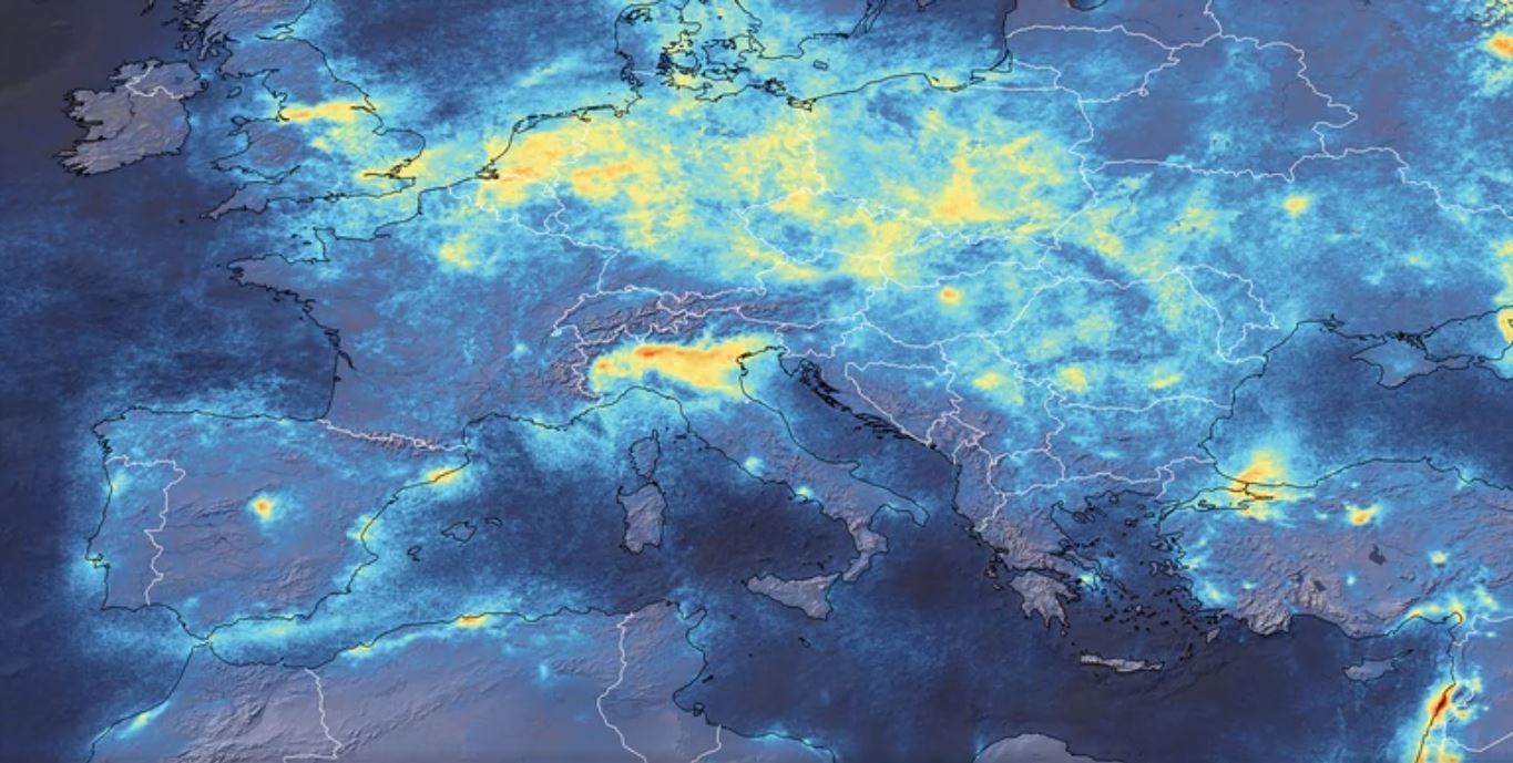 Dramatic footage from the European Space Agency (ESA) Copernicus satellite reveals a "notable drop" in air pollution across the world after the coronavirus lockdown. (via Reuters)