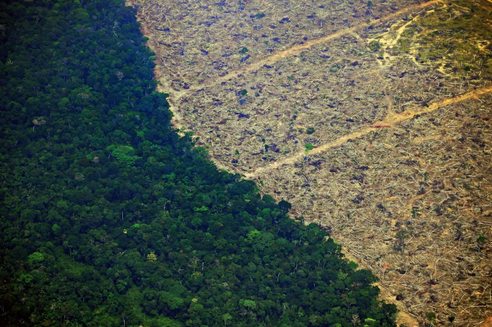 An aerial view of a deforested piece of land in the Amazon rainforest near an area affected by fires, 65 kilometers from Porto Velho, state of Rondonia, northern Brazil, Aug. 23, 2019. (AFP Photo)