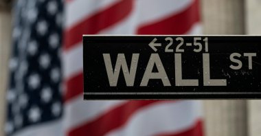 The U.S. flag is seen at the New York Stock Exchange (NYSE) in New York City, April 30, 2020. (AFP Photo)