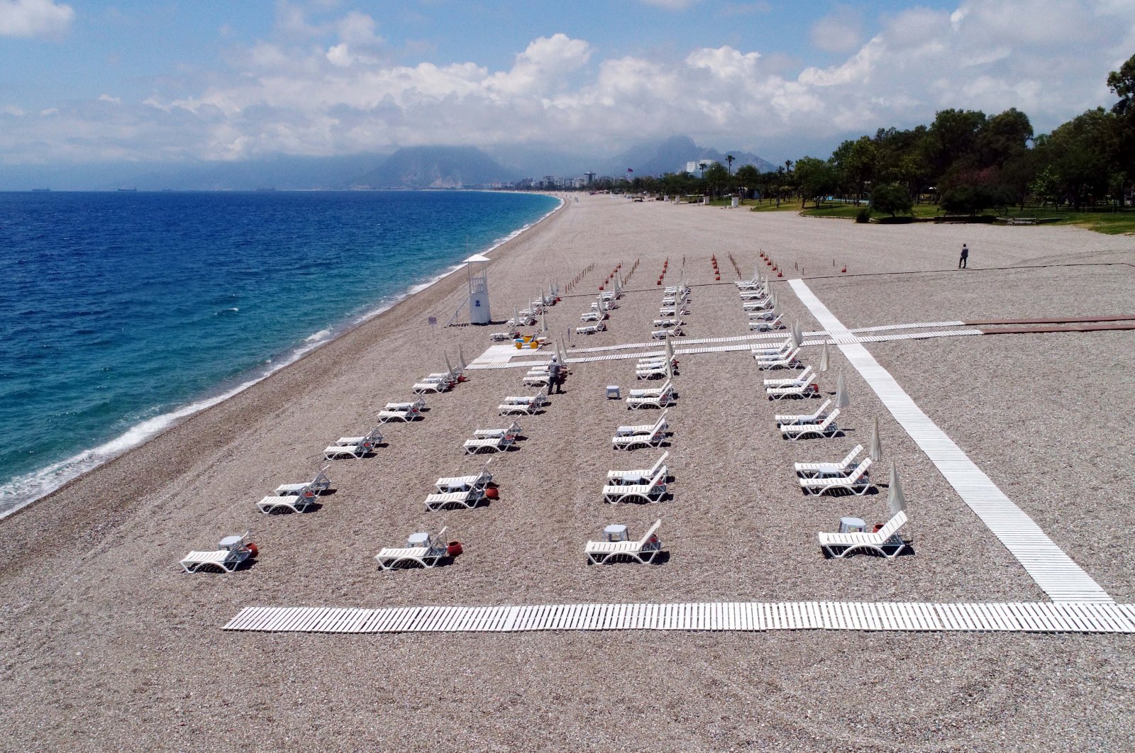 A beach in the southern resort city of Antalya seen reorganized in accordance with social distancing rules, southern Turkey, June 1, 2020. (DHA Photo)