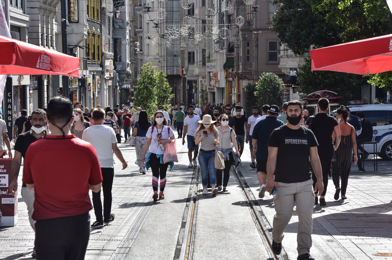 People walk in Taksim’s historic Istiklal Street, Istanbul, June 8, 2020. (DHA Photo)
