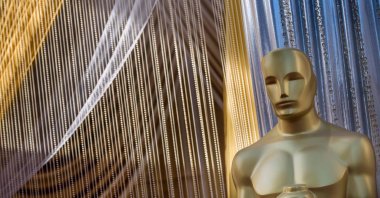 An Oscars statue is displayed on the red carpet area on the eve of the 92nd Oscars ceremony at the Dolby Theatre in Hollywood, California, U.S., Feb. 8, 2020. (AFP Photo)