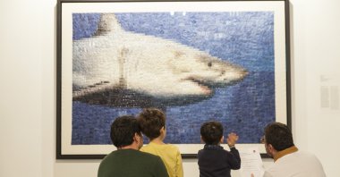 Dads can discover Istanbul Modern's collections with their children on Father's Day. 