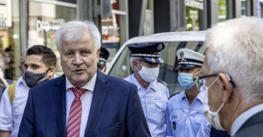Federal Minister of the Interior Horst Seehofer CSU gets a picture of the situation after the riots, Stuttgart, June 22, 2020. (REUTERS Photo)