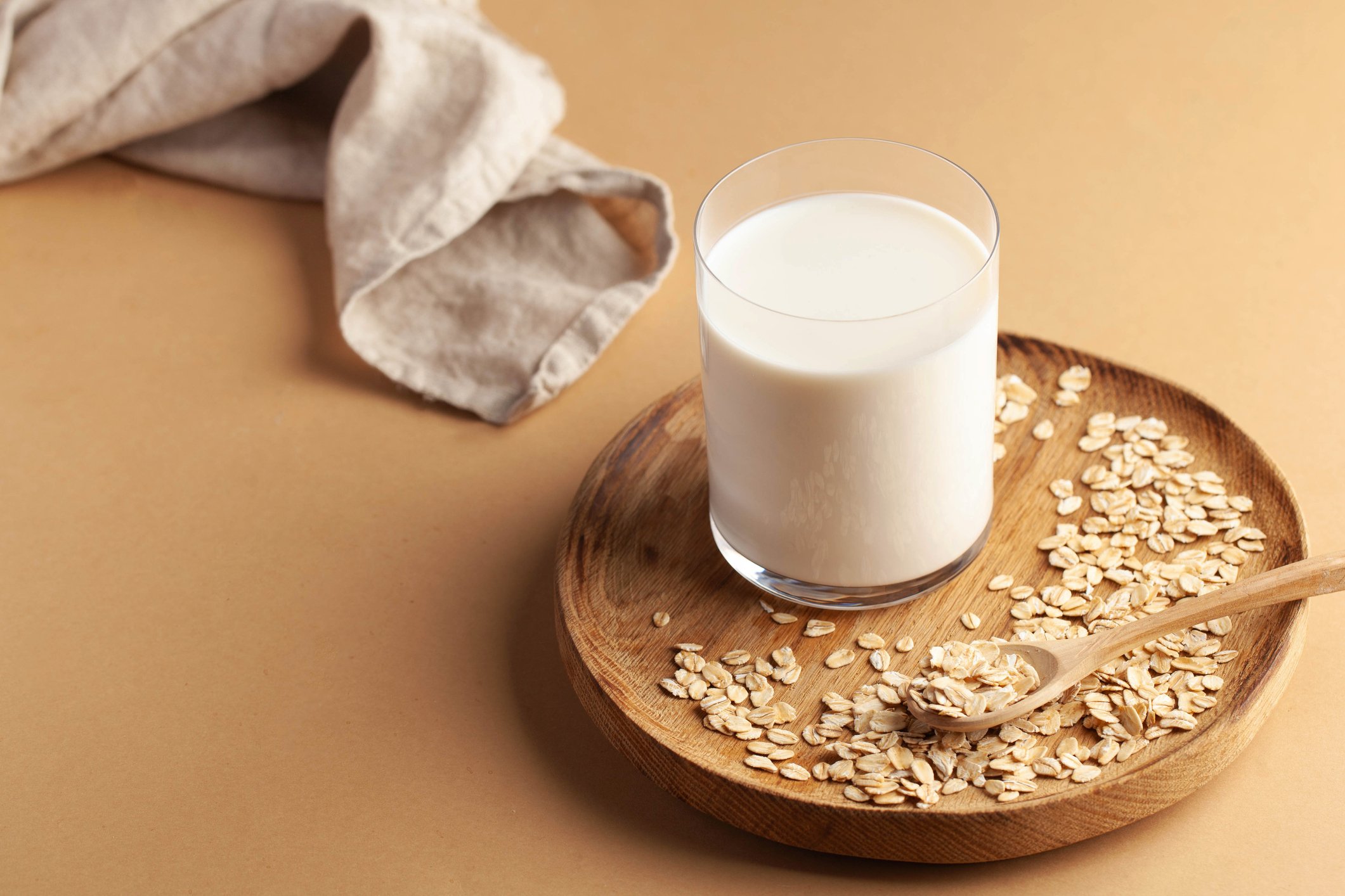 Thanks to its frothiness, oat milk is the most preferred milk for coffees. (iStock Photo)