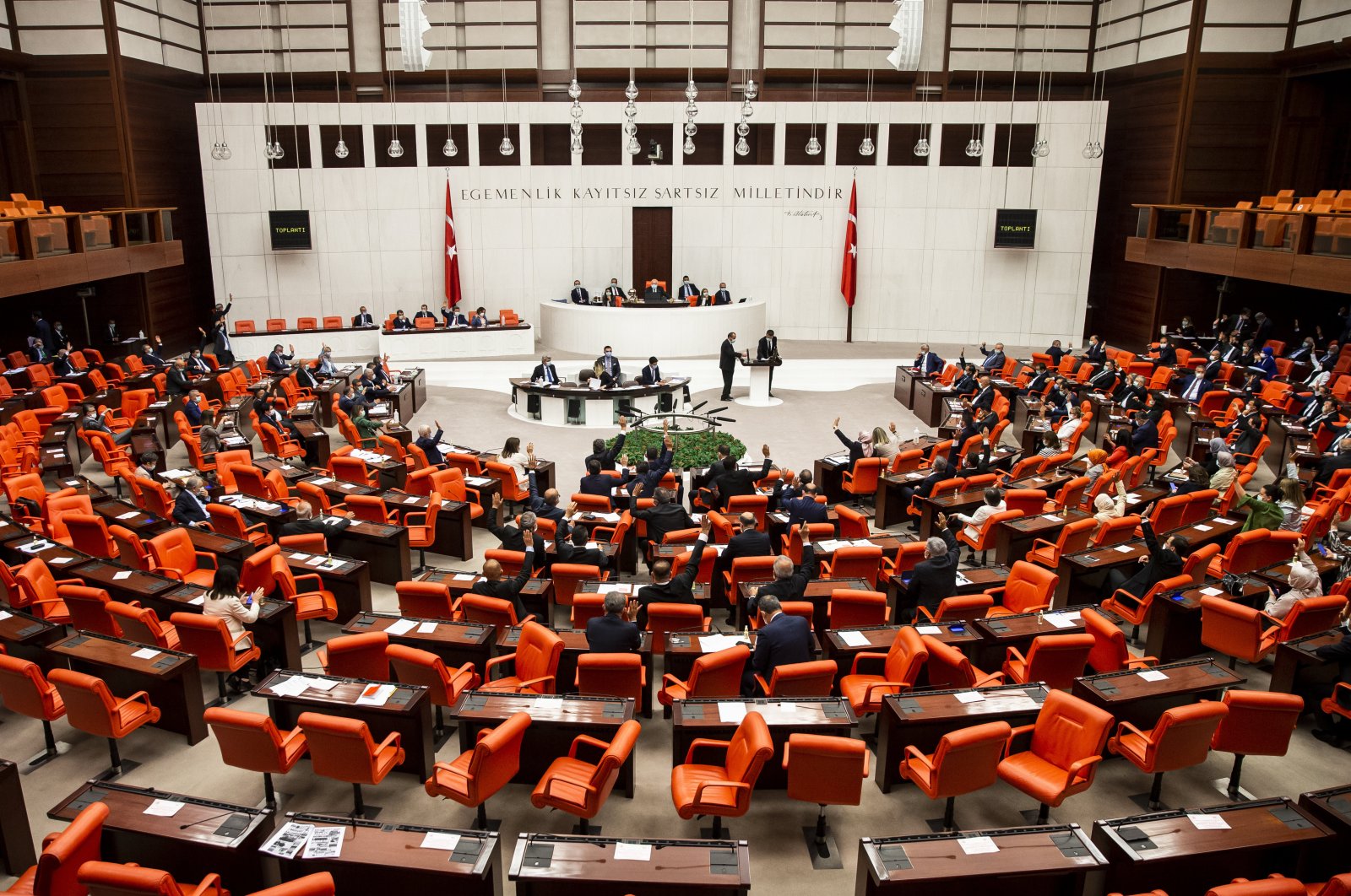Back in March, the Turkish Parliament barred visitors as a precaution against the spread of the coronavirus. (AA)