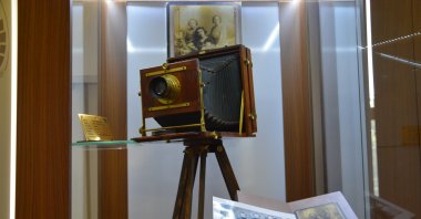 The 120-year-old camera was used in post-mortem photography in the past. (AA PHOTO)