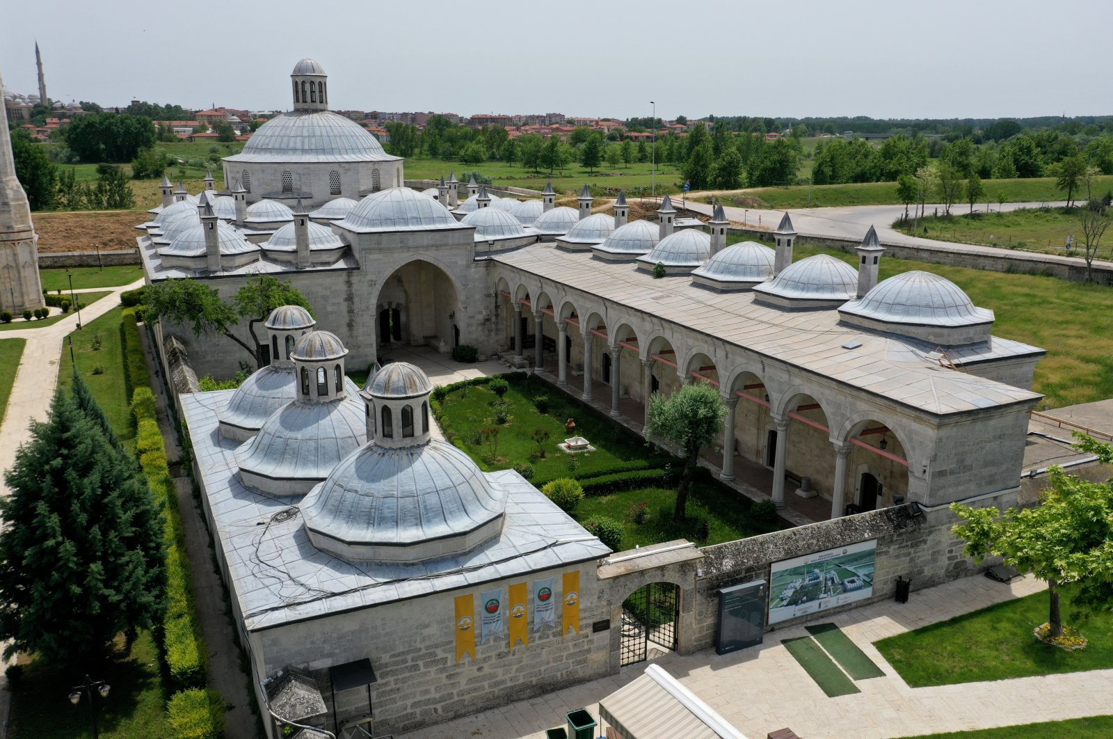 Edirne, Türkiye'de Sultan Bayezid II Sağlık Müzesi Kompleksi'ne genel bir bakış. (AA FOTOĞRAF)