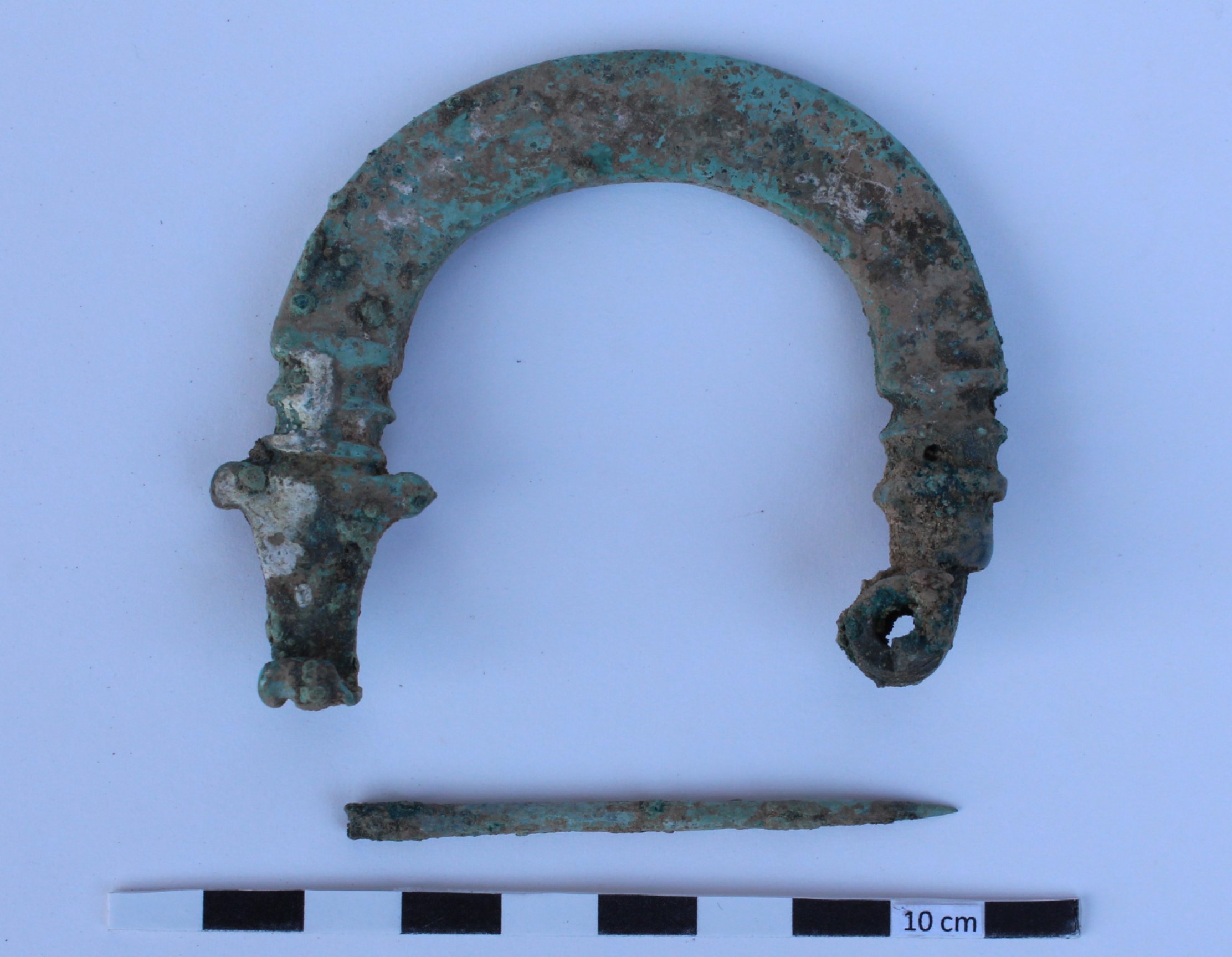 As the dress needle known as 'fibula' belongs to the archaic period, it revealed that civilizations in the Lower City had been established much earlier. (AA PHOTO)