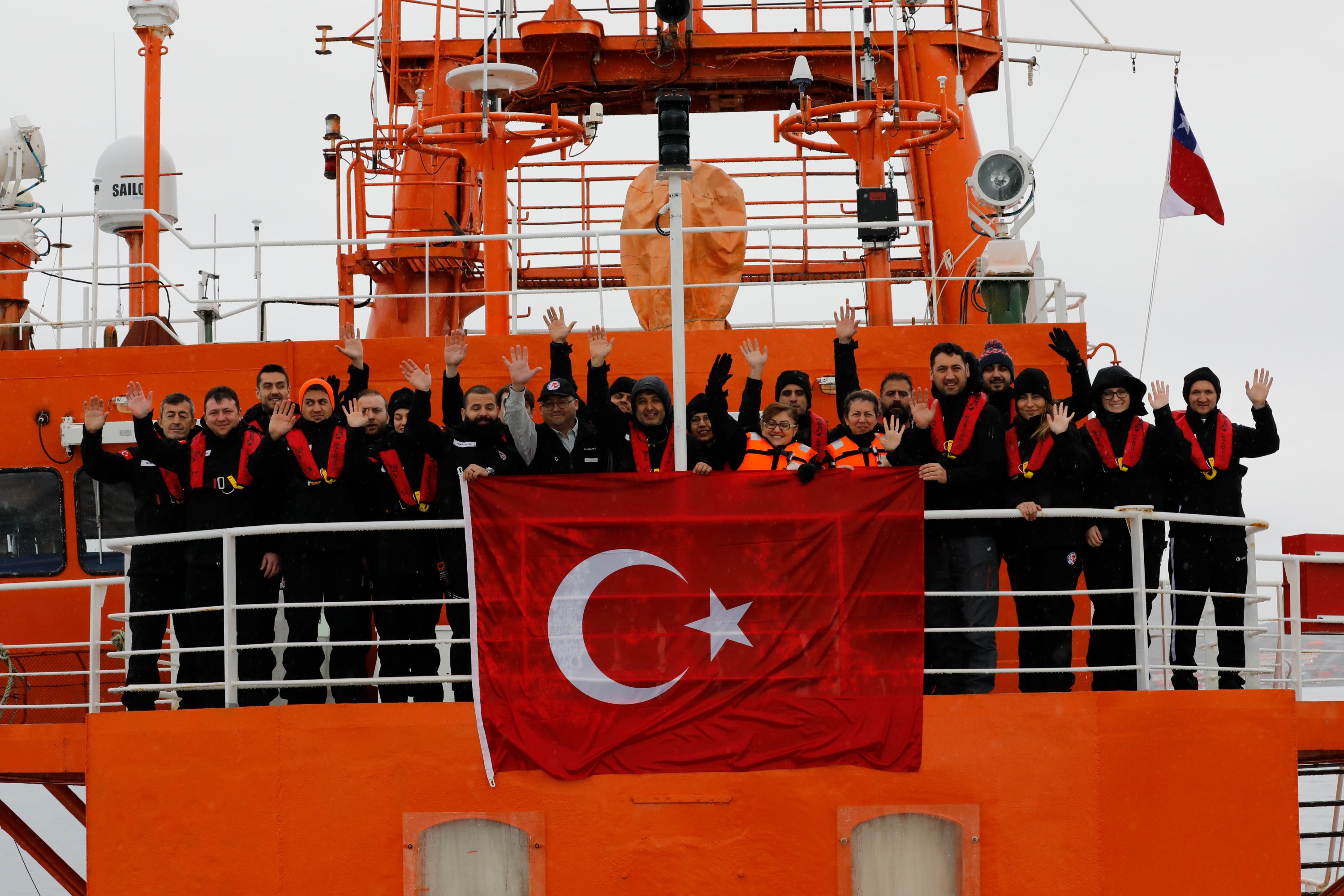 The team bids farewell before they embark on their journey. (Photos by Hayrettin Bektaş)