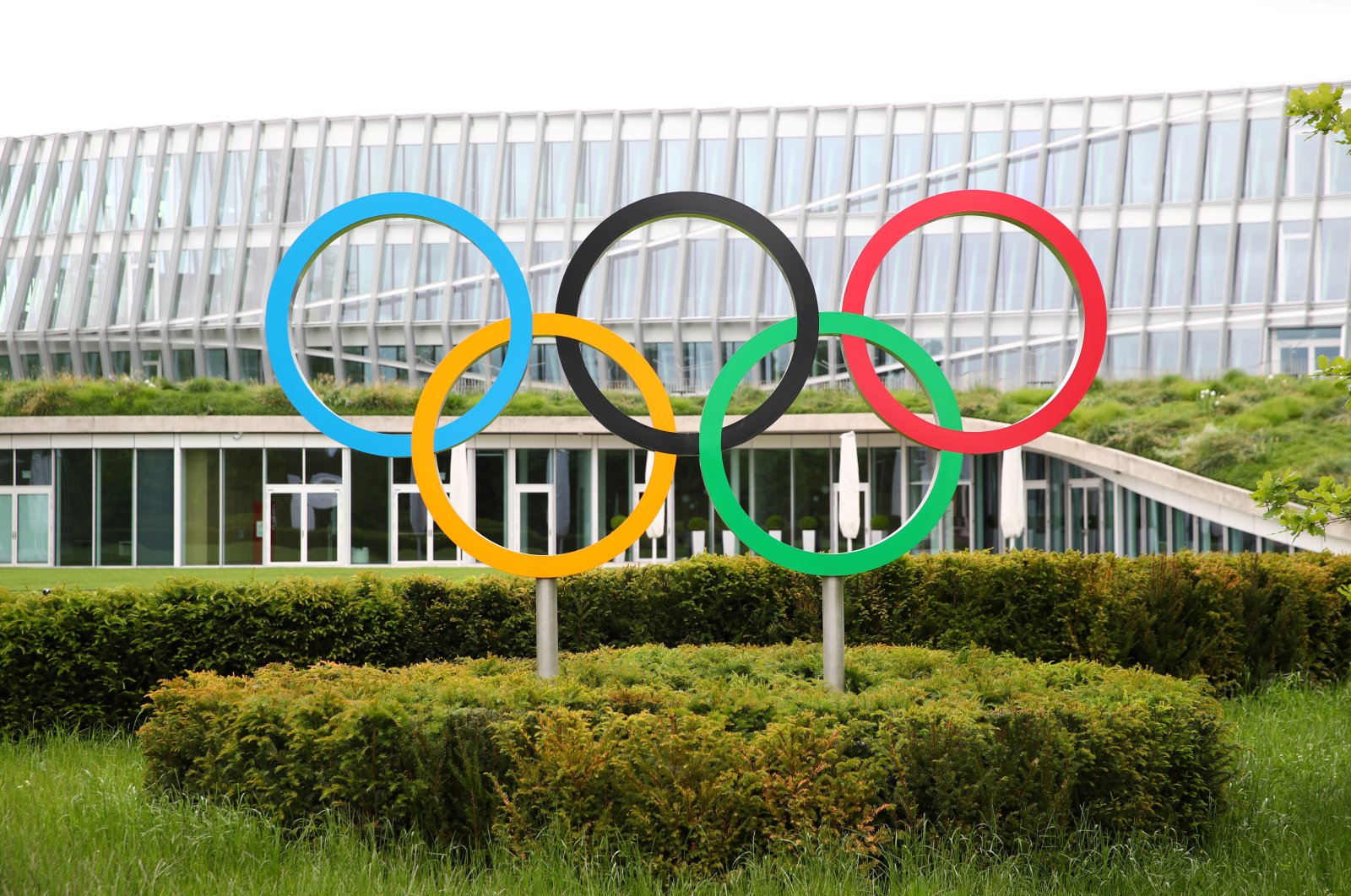 The Olympic rings are pictured in front of the International Olympic Committee (IOC) headquarters in Lausanne, Switzerland, May 14, 2020. (Reuters Photo)