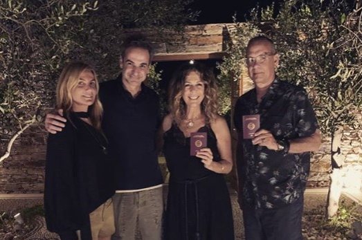 American actor and filmmaker Tom Hanks (R) poses next to his wife Rita Wilson (2nd from R), Greek Prime Minister Kyriakos Mitsotakis (2nd from L) and Mareva Grabowski (L) on Paros island, Greece, in a photo shared on Instagram on July 26, 2020. (From Instagram account of Kyriakos Mitsotakis)