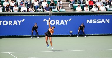 Naomi Osaka serves during the Toray Pan Pacific Open final in Osaka, Japan, Sept. 22, 2019. (Reuters Photo)