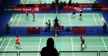 A girl watches matches at the Japan Open, in Tokyo, Japan, Sept. 13, 2018. (AFP Photo)