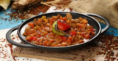 Eating "kavurma" (braised meat) for breakfast during Qurban Bayram is a Turkish tradition. (Shutterstock Photo)